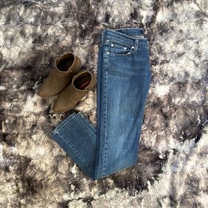 Levi’s Too Superlow 524th Skinny Jeans. Size 9